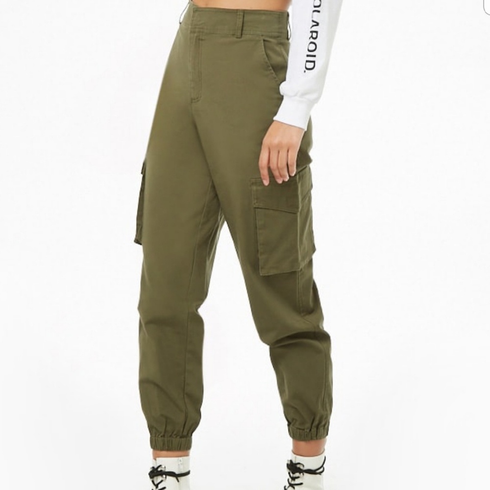 High Waisted Cargo Jogger